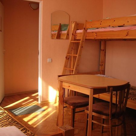 Elizabeth'S Yh Rooms Riga Buitenkant foto