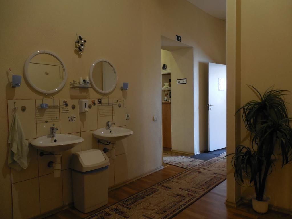Elizabeth'S Yh Rooms Riga Buitenkant foto