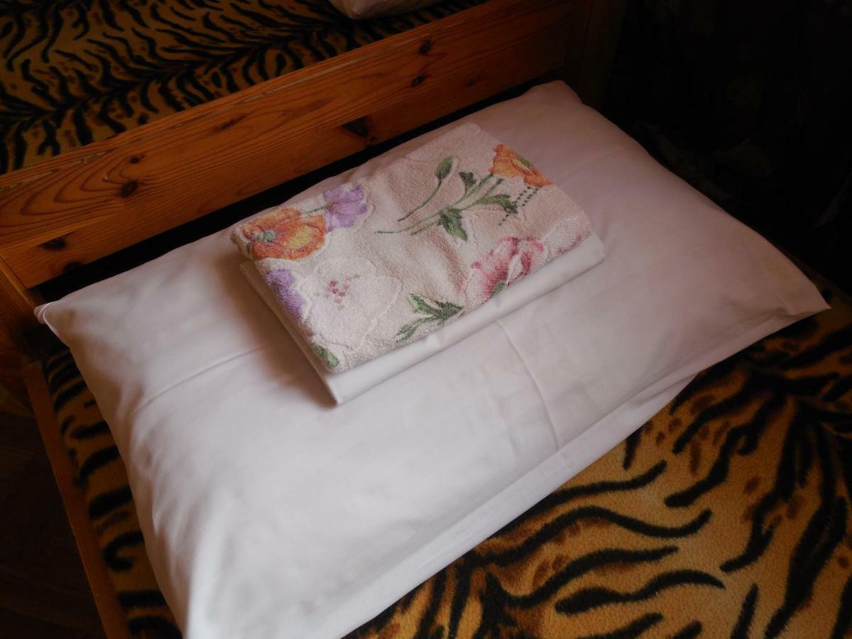 Elizabeth'S Yh Rooms Riga Buitenkant foto
