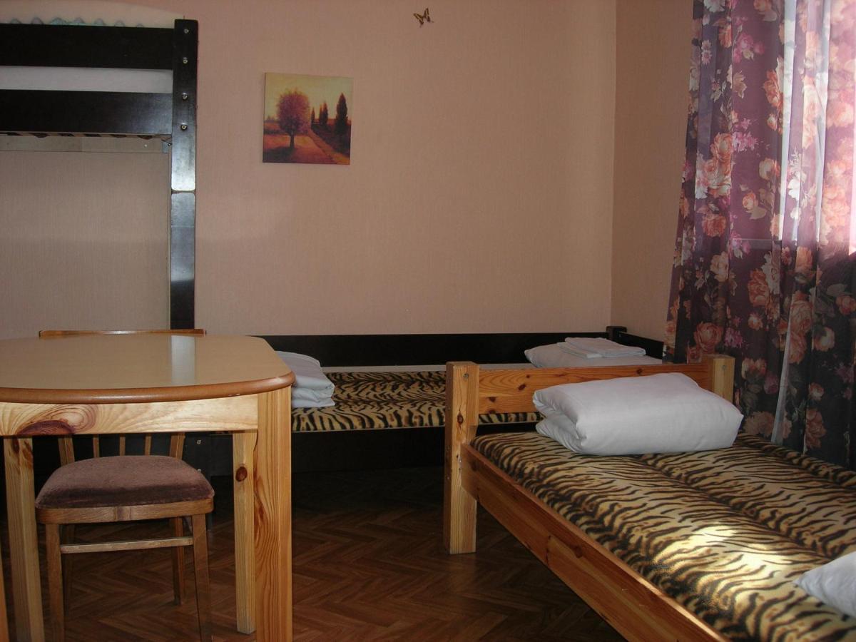 Elizabeth'S Yh Rooms Riga Kamer foto